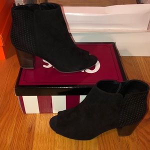 WOMENS BLACK BOOTIES